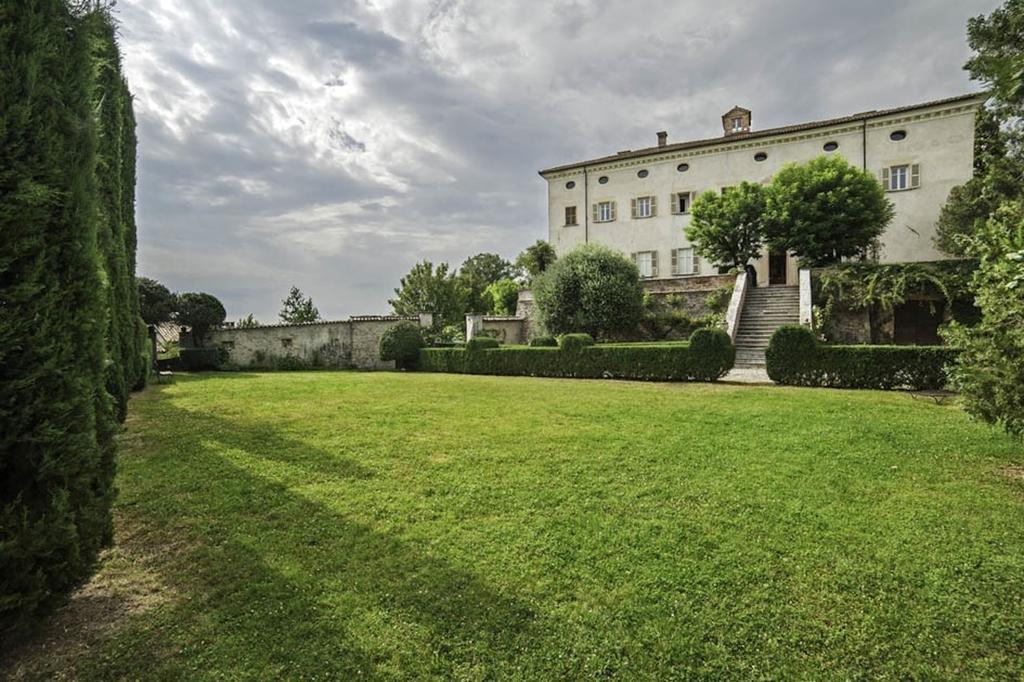 Bed and Breakfast Castello Di Coazzolo Neive Exteriér fotografie