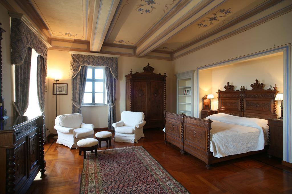 Bed and Breakfast Castello Di Coazzolo Neive Pokoj fotografie